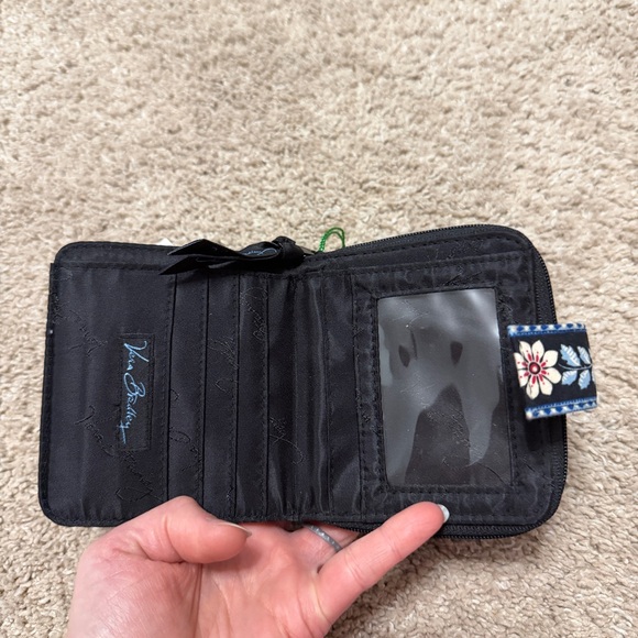Vera Bradley Alpine Black Wallet NWT - Picture 4 of 4